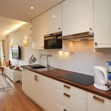 Apartman Sea View 2 Mins Walk To And Casino Estoril