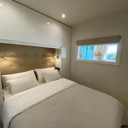 Sea View 2 Mins Walk To And Casino Apartman