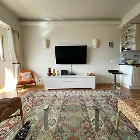 Apartman Sea View 2 Mins Walk To And Casino Estoril