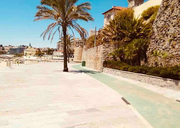 Sea View 2 Mins Walk To And Casino