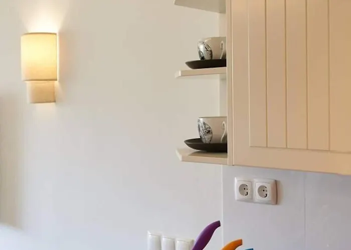 Sea View 2 Mins Walk To And Casino Apartment *